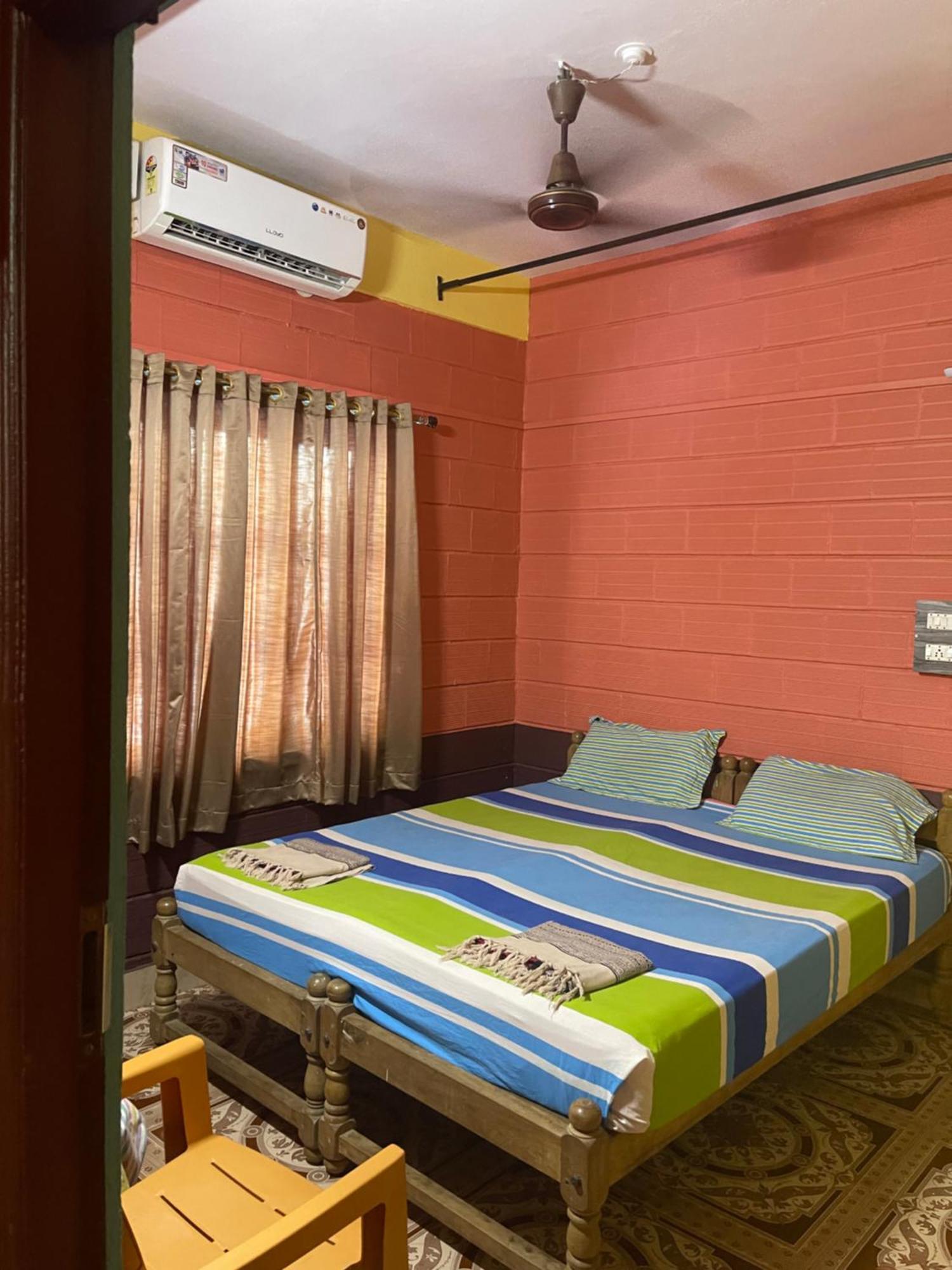 Nimmu Guest House & Restaurant Gokarna Гокарна Экстерьер фото
