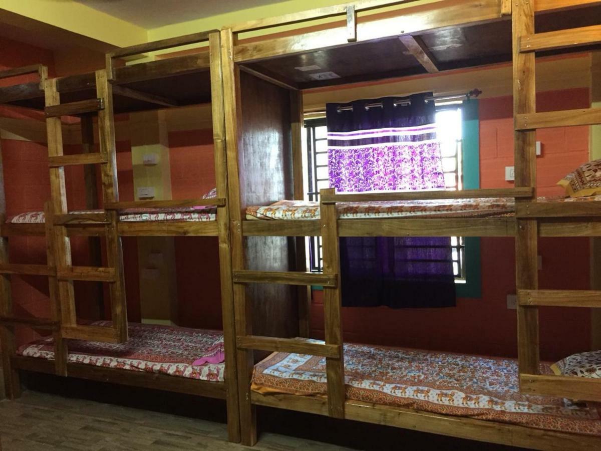 Nimmu Guest House & Restaurant Gokarna Гокарна Экстерьер фото